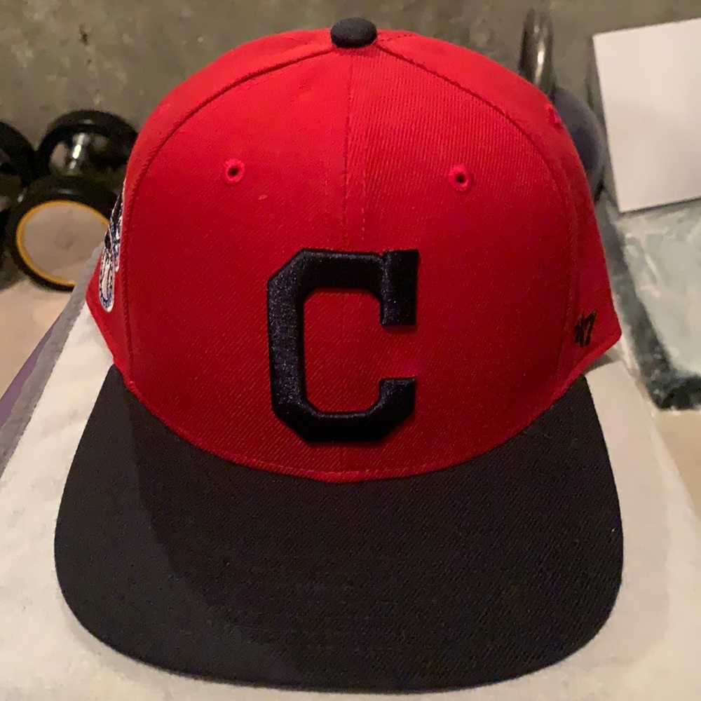 Cleveland Indian‘s two tone adjustable snapback